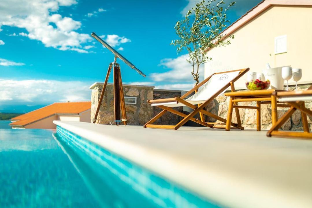 Luxury Villa Allen With Pool Klimno Bagian luar foto